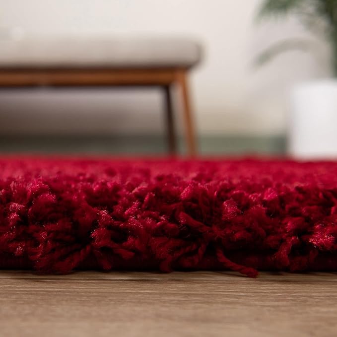 Unique Loom Solid Shag Collection Area Rug (4' 1" Round, Cherry Red)