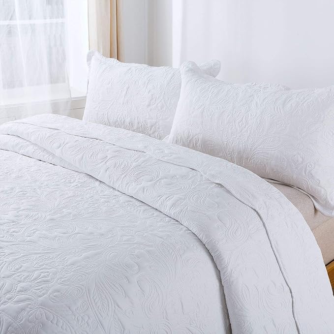 HoneiLife Quilt Set King Size - 3 Piece Embroidered Microfiber Bedspread Reversible Coverlet Lightweight Bedcover Paisley Pattern Bedding Set All Season Quilts-White