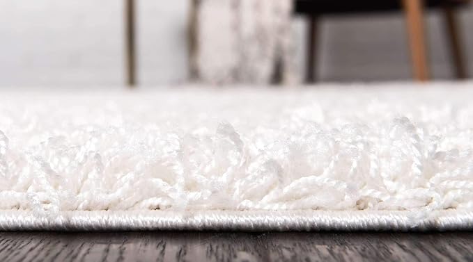 Unique Loom Solid Shag Collection Area Rug (5' 1" x 8' Rectangle, Snow White)