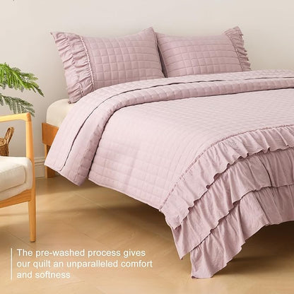HORIMOTE HOME Dusty Pink Ruffled Quilt Set King Size, Classic Geometric Square Stitched Pattern, Pre-Washed Farmhouse Shabby Chic Microfiber Lightweight Bedding Set Bedspread Coverlet for All Season