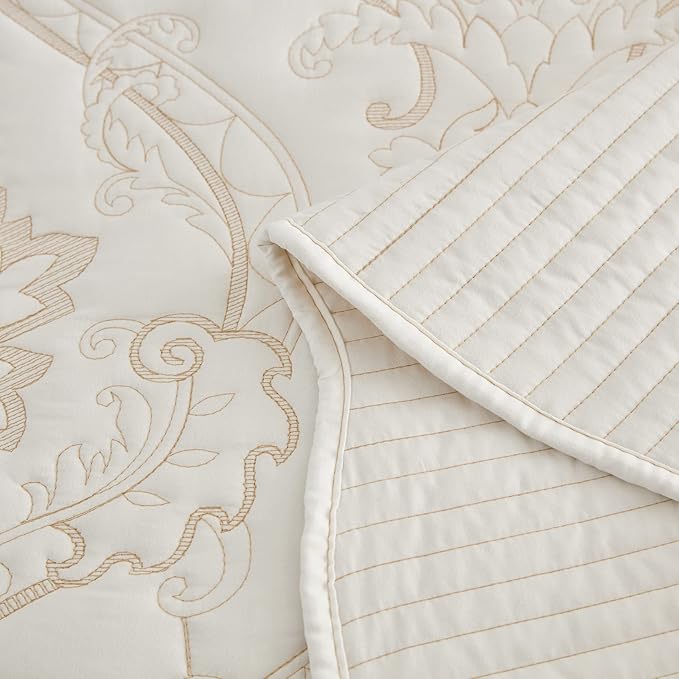 CHIXIN Oversized Bedspread Coverlet Set King Size - Lightweight Bedding Cover - Beautiful Stitching - 5 Piece Reversible Bedspread - Gorgeous Damask Paisley Pattern (King, Ivory-Yellow)