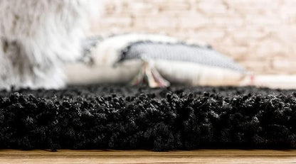 Unique Loom Solid Shag Collection Area Rug (2' 6" x 16' 5" Runner, Jet Black)