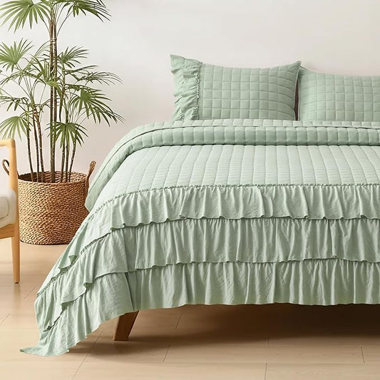 HORIMOTE HOME Asakusa Green Ruffled Quilt Set King Size, Geometric Square Stitched Pattern, Pre-Washed Farmhouse Shabby Chic Microfiber Lightweight Bedding Set Bedspread Coverlet for All Season