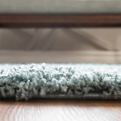 Unique Loom Solid Shag Collection Area Rug (5' 3" Round, Light Slate Blue)