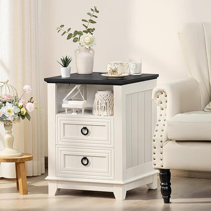 18" Farmhouse Night Stands Set of 2 with Charging Station, 2 Drawers End Table Dresser for Bedroom， Wooden Nightstand, Bed Side Table with Open Shelf, Bedside Cabinet for Living Room（White）