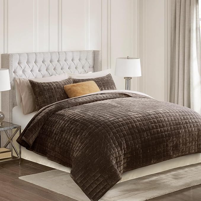 RECYCO Luxury Velvet Quilt Set King Size Bedding Sets, Ultra Soft Velvet Comforter Set, Lightweight Channel Box Stitch Oversized Bedspread Coverlet for All Season, with 2 Shams, Walnut Brown