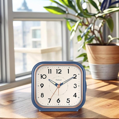 4.5" Vintage Retro Analog Alarm Clock, Super Silent Non Ticking Clock with Manual Light, Snooze, Battery Operated, Simply Design, for Living Room, Bedroom, Bedside, Desk(Blue)