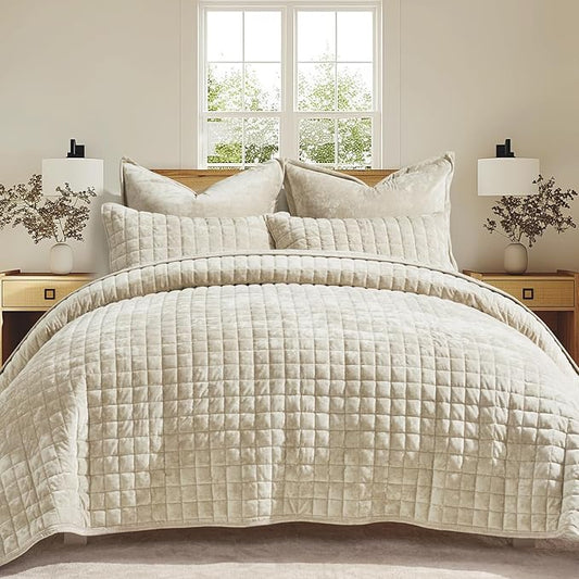 RECYCO Luxury Velvet Quilt Set Full Queen Size Bedding Sets, Ultra Soft Velvet Comforter Set, Lightweight Channel Box Stitch Oversized Bedspread Coverlet for All Season, with 2 Shams, Beige