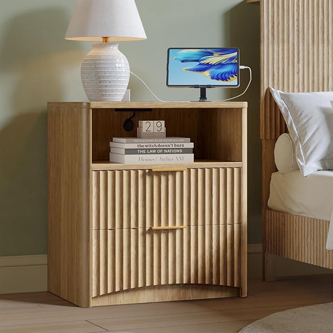 Evermagin Fluted Nightstand Set of 2 with Charging Station, Natural Oak Bedside Table with 2 Drawers, Wood End Table with Storage Mid Century Modern, Large Night Stand for Bedroom