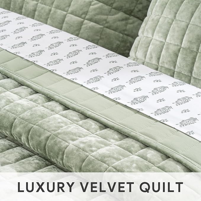 RECYCO Luxury Velvet Quilt Set Full Queen Size Bedding Sets, Ultra Soft Velvet Comforter Set, Lightweight Channel Box Stitch Oversized Bedspread Coverlet for All Season, with 2 Shams, Sage Green