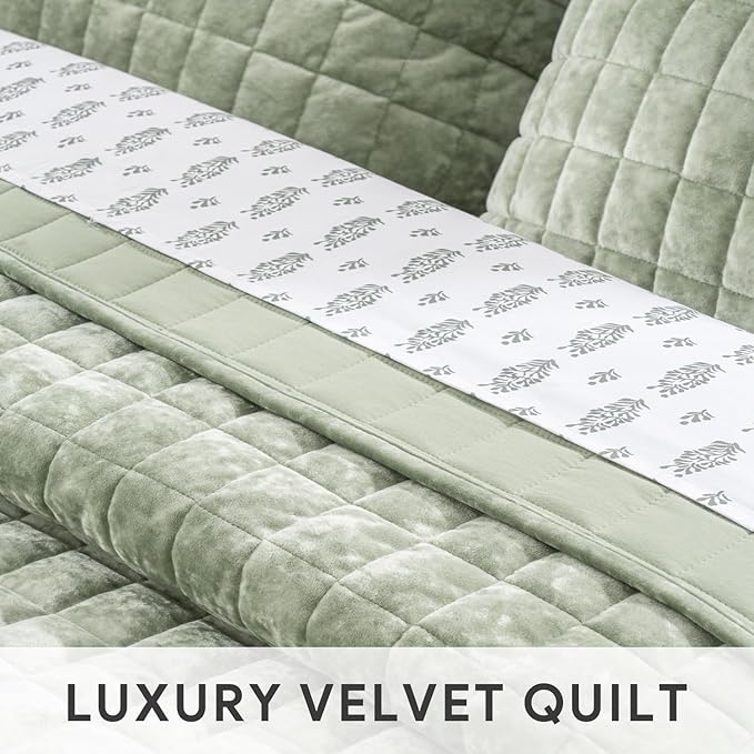 RECYCO Luxury Velvet Quilt Set King Size Bedding Sets, Ultra Soft Velvet Comforter Set, Lightweight Channel Box Stitch Oversized Bedspread Coverlet for All Season, with 2 Shams, Sage Green