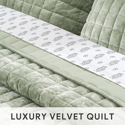 RECYCO Luxury Velvet Quilt Set King Size Bedding Sets, Ultra Soft Velvet Comforter Set, Lightweight Channel Box Stitch Oversized Bedspread Coverlet for All Season, with 2 Shams, Sage Green