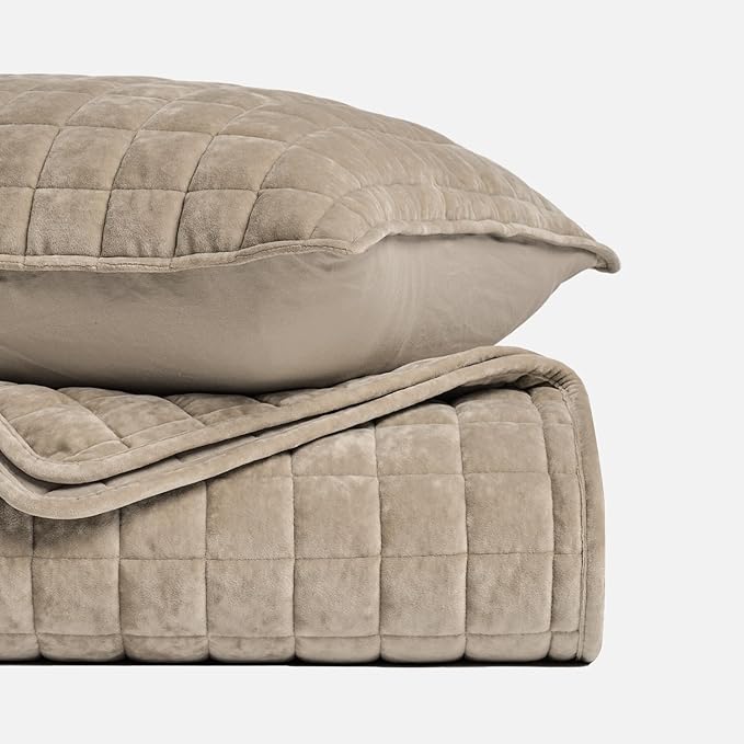 RECYCO Luxury Velvet Quilt Set King Size Bedding Sets, Ultra Soft Velvet Comforter Set, Lightweight Channel Box Stitch Oversized Bedspread Coverlet for All Season, with 2 Shams, Urban Taupe