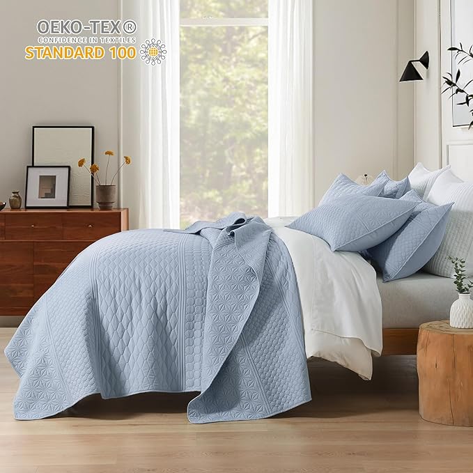 HORIMOTE HOME Light Blue King Size Quilt Set - Soft Microfiber Bedspread with 2 Shams, Lightweight & All-Season Geometric Coverlet for Cozy Bedding