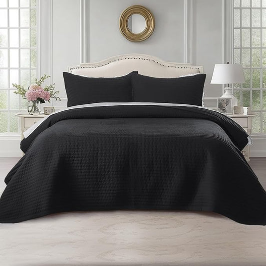 Oversized King Quilt Set 112"x106" – Soft Washed 3-Layer Lightweight California King Bedspread, Minimalist Nordic Design, All-Season Spring & Summer Quilt Set (1 Quilt + 2 Pillow Shams), Jet Black