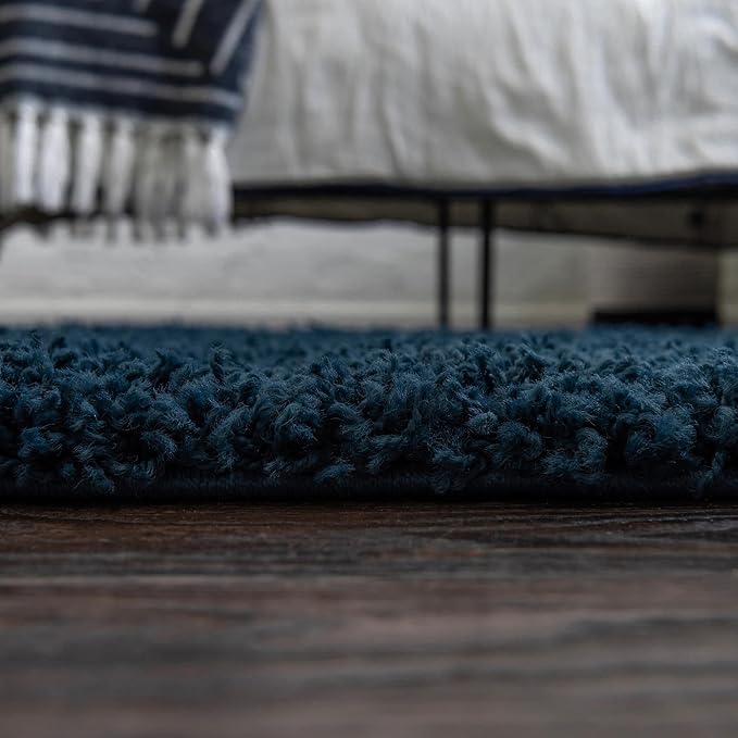 Unique Loom Solid Shag Collection Area Rug (10' 2" Round, Sapphire Blue/ Navy Blue)
