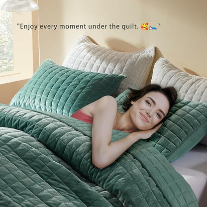 LEAONME Velvet Quilt Oversized California King-120''x120'', Lightweight Aqua Green Velvet Comforter Set with 2 Pillow Shams, Oversized Bedspread Coverlet Quilted Bedding Set for All Season