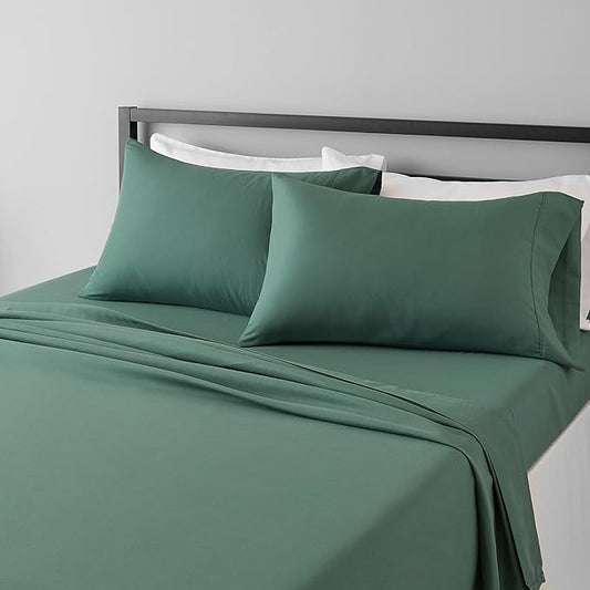 Amazon Basics Lightweight Super Soft, Wrinkle-Free Easy Care Breathable Microfiber 4-Piece Bed Sheet Set with 14-Inch Deep Pockets, Full, Emerald Green, Solid