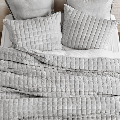 RECYCO Luxury Velvet Quilt Set King Size Bedding Sets, Ultra Soft Velvet Comforter Set, Lightweight Channel Box Stitch Oversized Bedspread Coverlet for All Season, with 2 Shams, Frost Gray