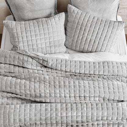 RECYCO Luxury Velvet Quilt Set Full Queen Size Bedding Sets, Ultra Soft Velvet Comforter Set, Lightweight Channel Box Stitch Oversized Bedspread Coverlet for All Season, with 2 Shams, Frost Gray