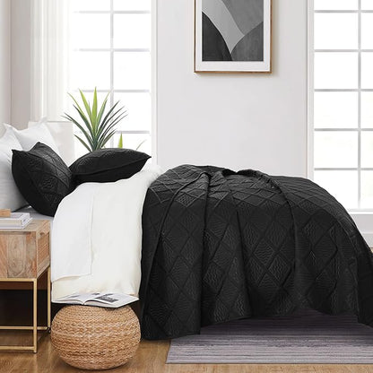 Yiran Quilt Queen Size Bedding Set Black Bedspreads Embossed Diamond Pattern Soft Microfiber Coverlet Bedding Set for All Season with 2 Pillow Shams (Full Queen, 96x90 Inch)