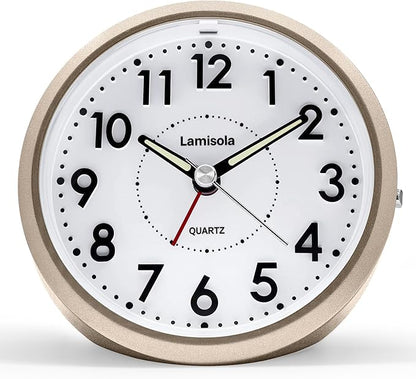 Small Alarm Clocks for Bedrooms, 4 Inch Analog Battery Desk Clock, Retro Clock for Bedroom Decoration, Slient, Large Display for Seniors, Loud Alarm Clock for Heavy Sleepers, Champagne Gold