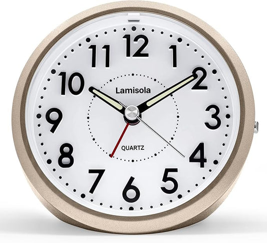 Small Alarm Clocks for Bedrooms, 4 Inch Analog Battery Desk Clock, Retro Clock for Bedroom Decoration, Slient, Large Display for Seniors, Loud Alarm Clock for Heavy Sleepers, Champagne Gold