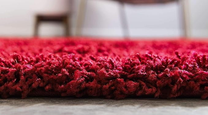 Unique Loom Solid Shag Collection Area Rug (5' 1" x 8' Rectangle Cherry Red)