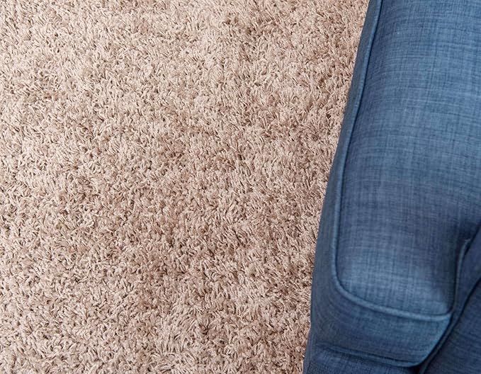 Unique Loom Solid Shag Collection Area Rug (6' 1" Round, Taupe)