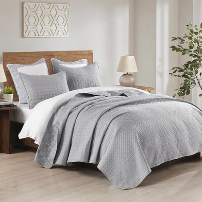 HORIMOTE HOME Grey King Size Quilt Set - Soft Microfiber Bedspread with 2 Shams, Lightweight & All-Season Geometric Coverlet for Cozy Bedding