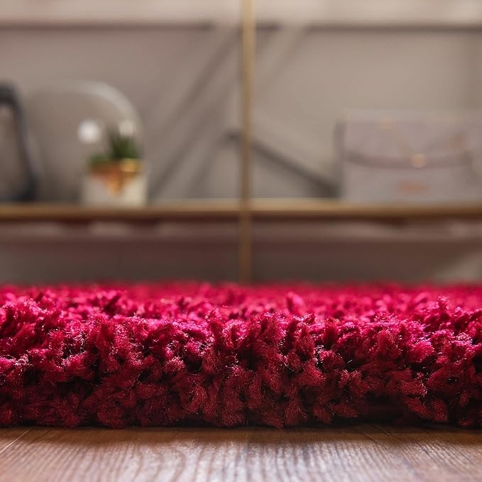 Unique Loom Solid Shag Collection Area Rug (7' 10" x 10' Oval, Cherry Red)