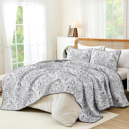 WONGS BEDDING Quilt King Size, Grey Quilt Bedding Set with 2 Pillowcases, Botanical Quilt for King Bed, Soft Microfiber Lightweight Coverlet Bedspread for All Season (110"×90", 3 Pieces)