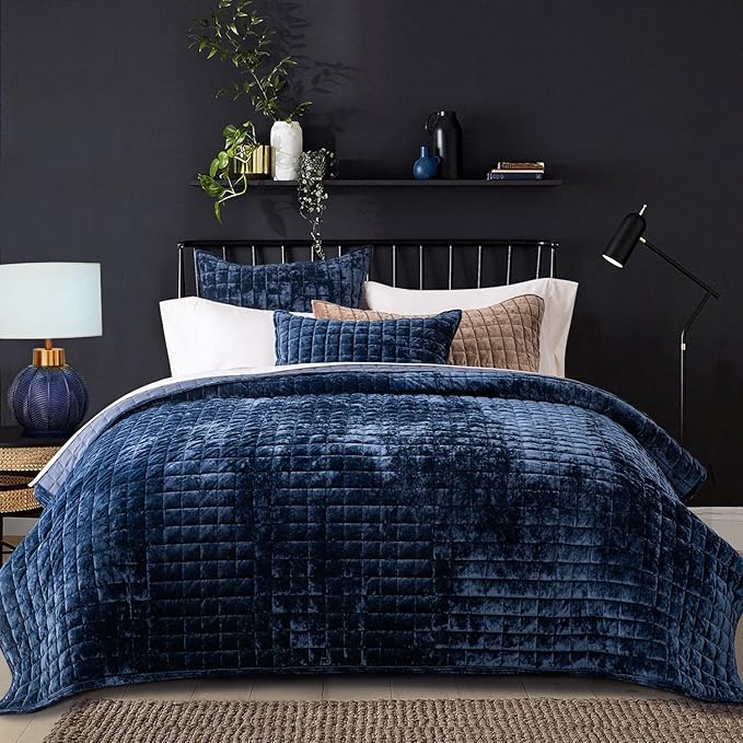 RECYCO Luxury Velvet Quilt Set Twin/Twin XL Size, Lightweight Velvet Comforter Set, Oversized Bedspread Coverlet Quilted Bedding Set, with 1 Matching Pillow Sham, for All Season, Navy Blue