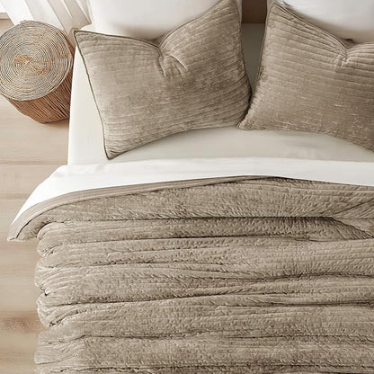 EVERGRACE Velvet Quilt Set Queen Size, Luxurious Soft Striped Channel Bedding Set, Lightweight Velvet Comforter for All Season, Oversized Bedspread Coverlet with 2 Matching Shams, Sand Dune