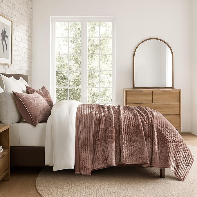 EVERGRACE Velvet Quilt Set Full Queen Size, Luxurious Soft Striped Channel Bedding Set, Lightweight Velvet Comforter for All Season, Oversized Bedspread Coverlet with 2 Matching Shams, Terracotta Clay