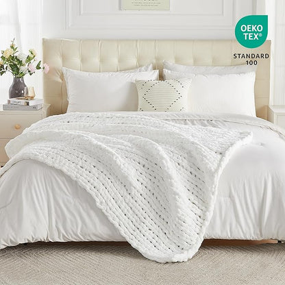Carriediosa Chunky Knit Throw Blanket 60" X 80" Twin, 100% Hand Made Large Chenille Loop Yarn Soft Fluffy Throws for Couch Sofa Bed, Big Crochet Cozy Heavy Thick Cable Woven Blankets, Snow White