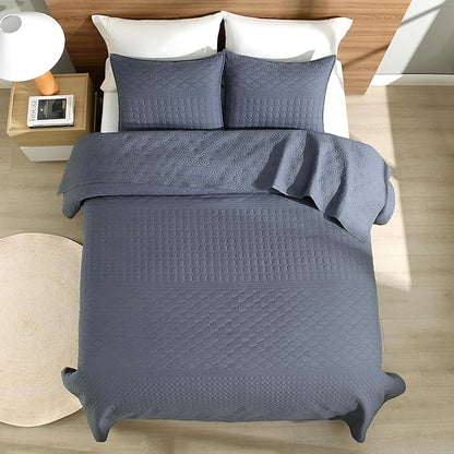 HORIMOTE HOME Steel Blue King Size Quilt Set - Soft Microfiber Bedspread with 2 Shams, Lightweight & All-Season Geometric Coverlet for Cozy Bedding