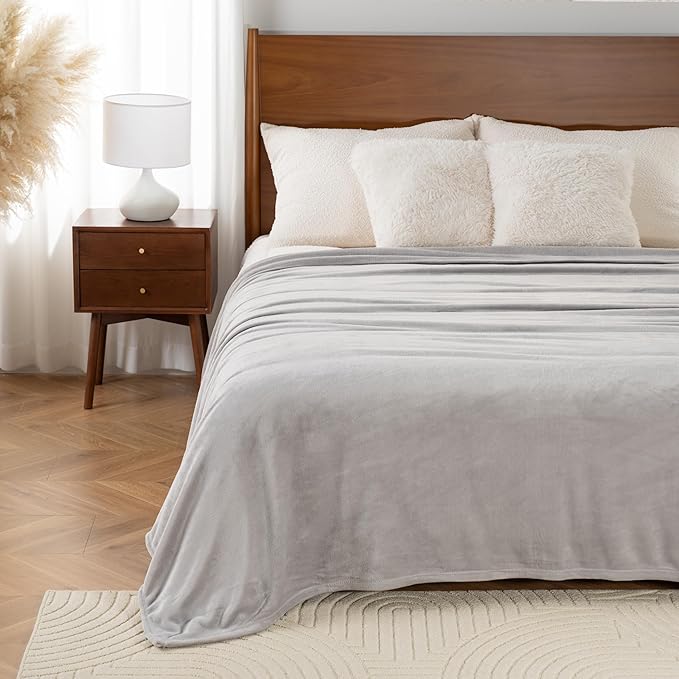 Luxury Fleece Warm Blanket, Soft Lightweight Velvety Plush Blanket for Sofa and Bed, Cozy Comfy for All Seasons(Color, 108×90 Inches)