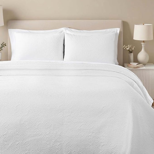 Superior 3 Piece Bedspread Set, Home Bed Decor, Decorative Bed Spread, 2 Pillow Shams, Medium Weight Blanket, Floral Matelasse Coverlet, Bedding Essentials, Enzy Collection, California King, White