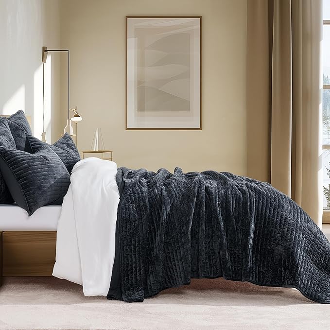 EVERGRACE Velvet Quilt Set King Size, Luxurious Soft Striped Channel Bedding Set, Lightweight Velvet Comforter for All Season, Oversized Bedspread Coverlet with 2 Matching Shams, Black