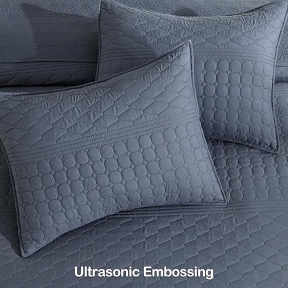 HORIMOTE HOME Steel Blue King Size Quilt Set - Soft Microfiber Bedspread with 2 Shams, Lightweight & All-Season Geometric Coverlet for Cozy Bedding