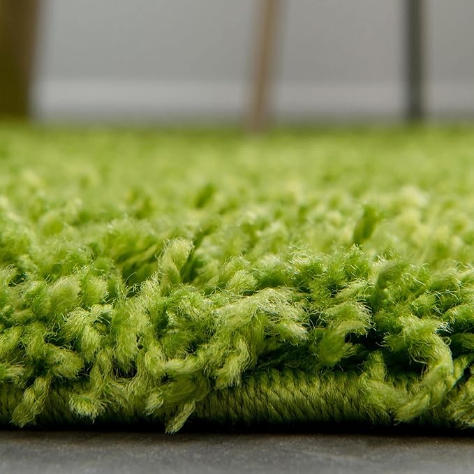 Unique Loom Solid Shag Collection Area Rug (4' 1" Round, Grass Green)