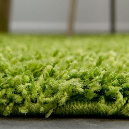 Unique Loom Solid Shag Collection Area Rug (7' 1" Round, Grass Green)