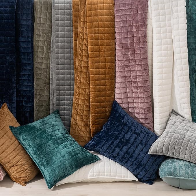 RECYCO Luxury Velvet Quilt Set Full Queen Size Bedding Sets, Ultra Soft Velvet Comforter Set, Lightweight Channel Box Stitch Oversized Bedspread Coverlet for All Season, with 2 Shams, Caramel Gold