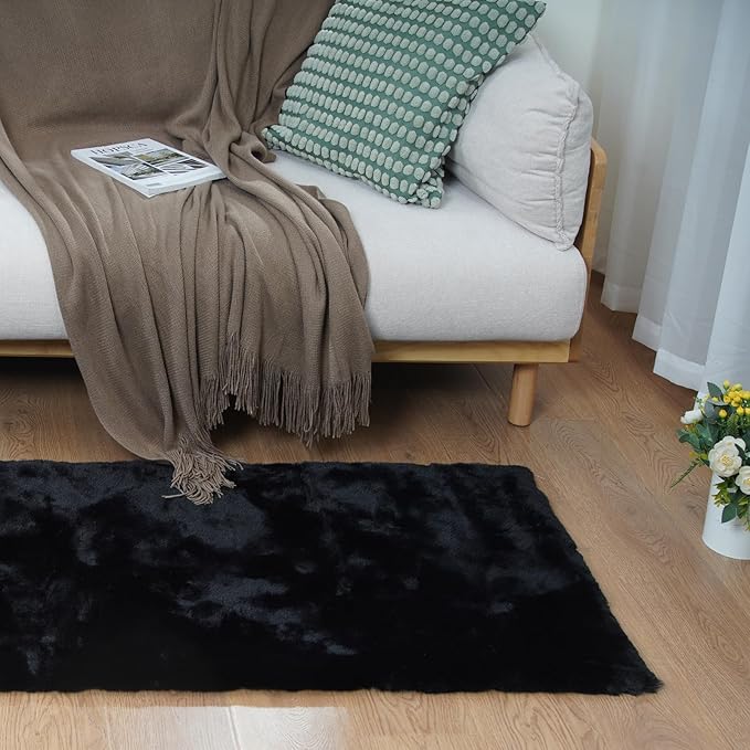 Latepis Faux Rabbit Fur 3x5 Area Rug Fluffy Black Rugs Machine Washable Shag Rug for Living Room Furry Throw Bedside Rugs Room Carpet for Nursery Floor
