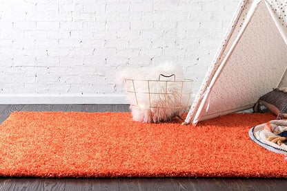 Unique Loom Solid Shag Collection Area Rug (4' 1" x 6' 1" Rectangle, Tiger Orange)