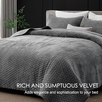 Powdion Velvet Quilt Queen Size, Oversized Bedspread Quilted Bedding Set, Luxurious Coverlet Set Lightweight Velvet Comforter for All Season with Pillow Shams Charcoal Gray, Striped Queen 90x96