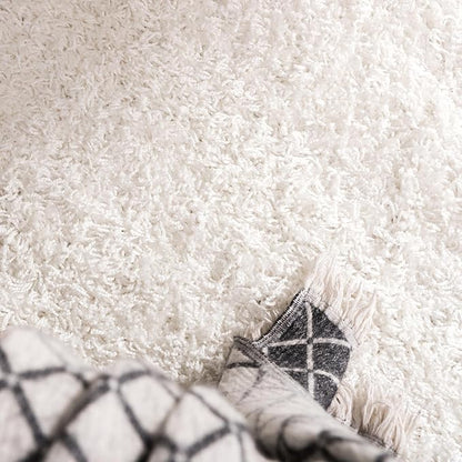 Unique Loom Solid Shag Collection Area Rug (3' 3" Round, Snow White)