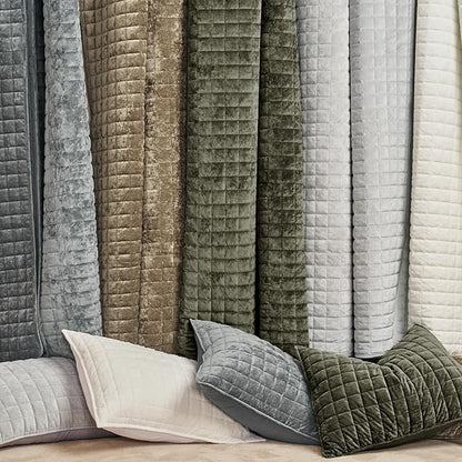 RECYCO Luxury Velvet Quilt Set King Size, Lightweight Velvet Comforter Set, Oversized Bedspread Coverlet Quilted Bedding Set, with 2 Matching Pillow Shams, for All Season, Olive Green