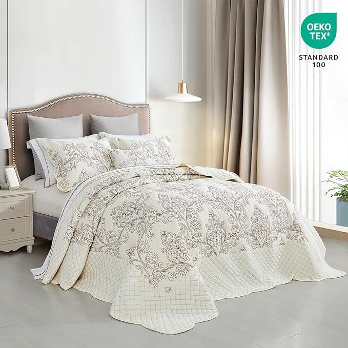 CHIXIN Oversized King Bedspread 128x120 Extra Wide - Lightweight Bedding Cover - Beautiful Stitching - 5 Piece Reversible Bedspread - Luxury Damask Paisley Pattern (King/Cal King, Ivory)